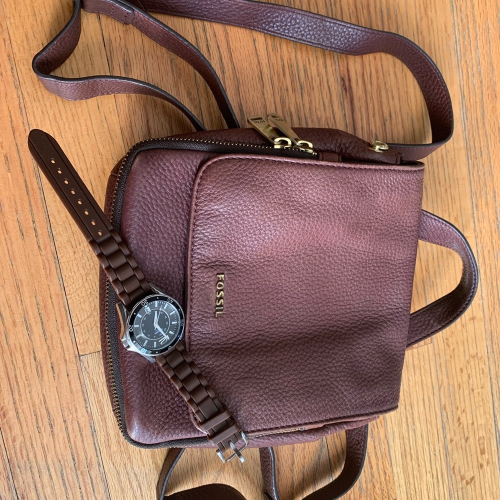 Fossil watch and fossil mini backpack - Picture 9 of 11